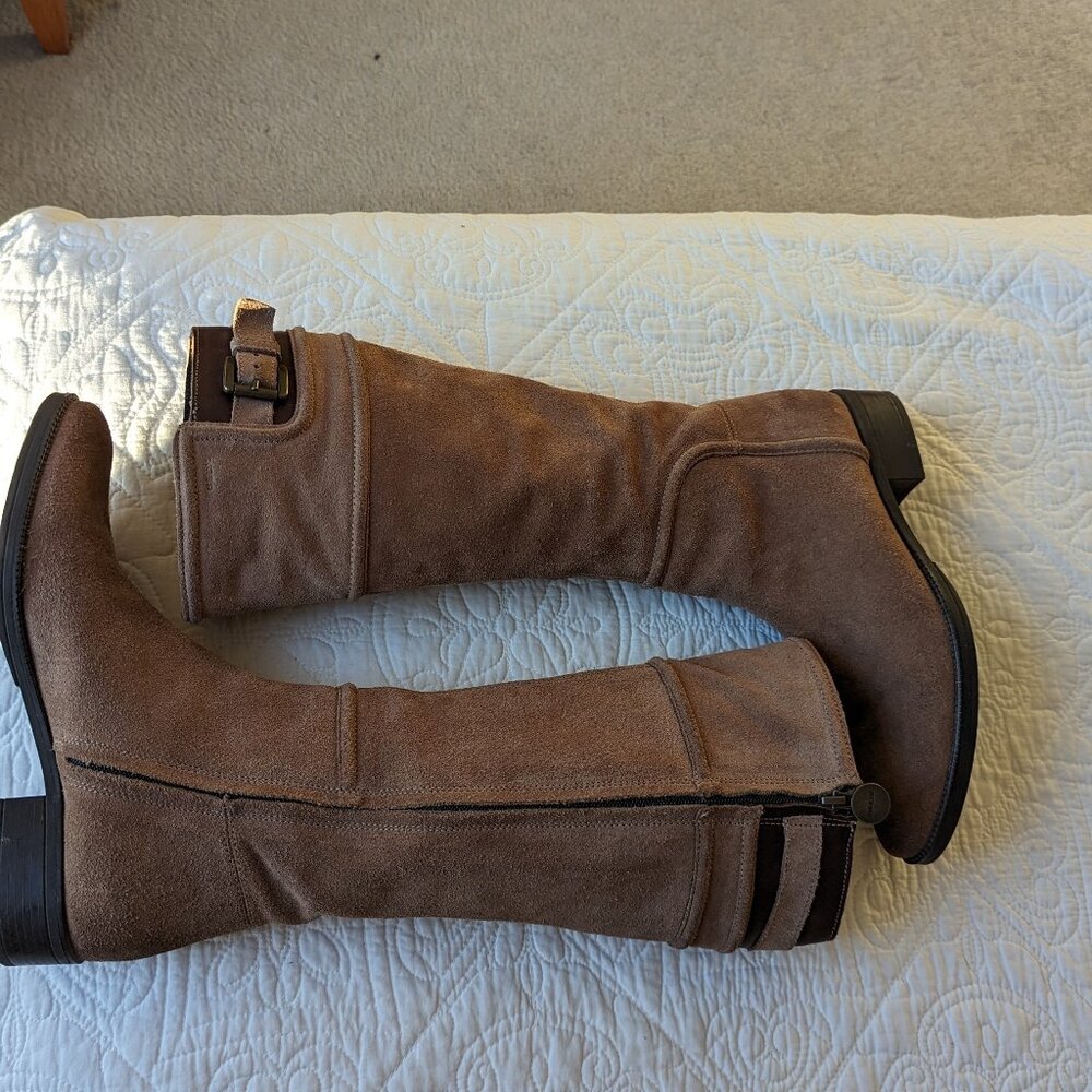 GEOX suede boots- size 38.5 Made in Italy